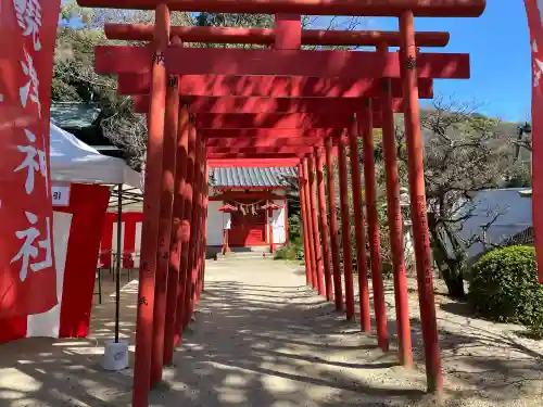 饒津神社の{uncategorized: "未分類", other: "その他", undefined: "問題あり", building: "その他建物", grave: "お墓", sacred_gate: "鳥居", guardian: "狛犬", statue: "像", buddha: "仏像", history: "歴史", nature: "自然", garden: "庭園", animal: "動物", pagoda: "塔", temizu: "手水舎", mountain_gate: "山門・神門", sanctuary: "本殿・本堂", subordinate: "末社・摂社", art: "芸術", scenery: "景色", jizo: "地蔵", ema: "絵馬", goshuin: "御朱印", omikuji: "おみくじ", items: "授与品その他", amulet: "お守り", goshuincho: "御朱印帳", eats: "食事", festival: "お祭り", votive_dance: "神楽", shichigosan: "七五三参", wedding: "結婚式", experience: "体験その他", initially: "初詣", around: "周辺", anti_infection: "感染症対策"}