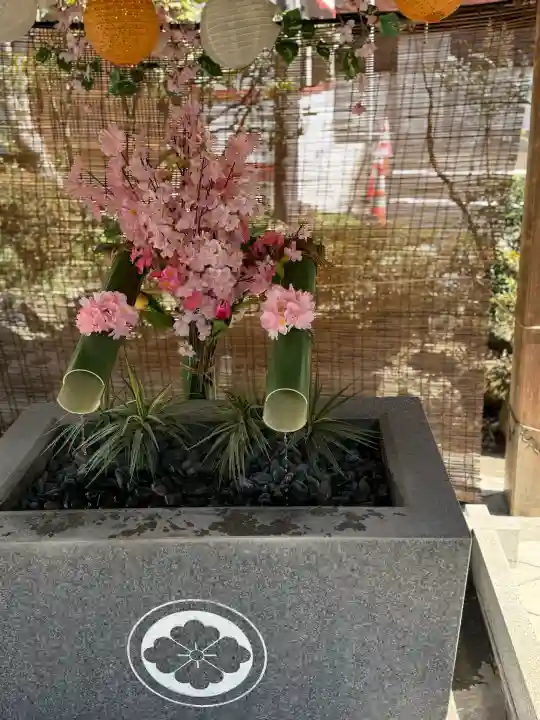 仙台大神宮の{uncategorized: "未分類", other: "その他", undefined: "問題あり", building: "その他建物", grave: "お墓", sacred_gate: "鳥居", guardian: "狛犬", statue: "像", buddha: "仏像", history: "歴史", nature: "自然", garden: "庭園", animal: "動物", pagoda: "塔", temizu: "手水舎", mountain_gate: "山門・神門", sanctuary: "本殿・本堂", subordinate: "末社・摂社", art: "芸術", scenery: "景色", jizo: "地蔵", ema: "絵馬", goshuin: "御朱印", omikuji: "おみくじ", items: "授与品その他", amulet: "お守り", goshuincho: "御朱印帳", eats: "食事", festival: "お祭り", votive_dance: "神楽", shichigosan: "七五三参", wedding: "結婚式", experience: "体験その他", initially: "初詣", around: "周辺", anti_infection: "感染症対策"}