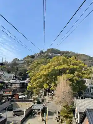 艮神社の{uncategorized: "未分類", other: "その他", undefined: "問題あり", building: "その他建物", grave: "お墓", sacred_gate: "鳥居", guardian: "狛犬", statue: "像", buddha: "仏像", history: "歴史", nature: "自然", garden: "庭園", animal: "動物", pagoda: "塔", temizu: "手水舎", mountain_gate: "山門・神門", sanctuary: "本殿・本堂", subordinate: "末社・摂社", art: "芸術", scenery: "景色", jizo: "地蔵", ema: "絵馬", goshuin: "御朱印", omikuji: "おみくじ", items: "授与品その他", amulet: "お守り", goshuincho: "御朱印帳", eats: "食事", festival: "お祭り", votive_dance: "神楽", shichigosan: "七五三参", wedding: "結婚式", experience: "体験その他", initially: "初詣", around: "周辺", anti_infection: "感染症対策"}