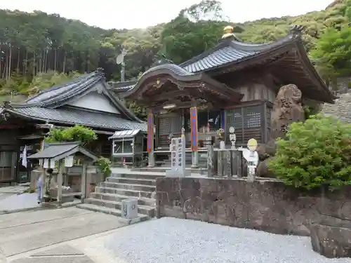龍光寺の本殿・本堂