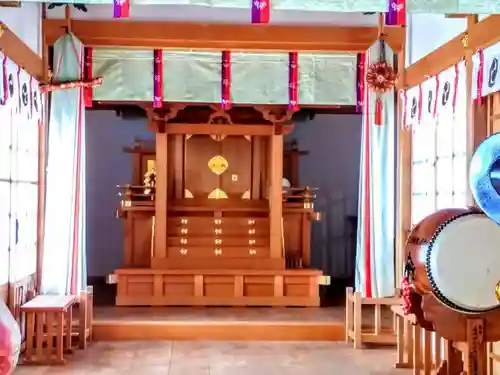 森岡八幡社の本殿