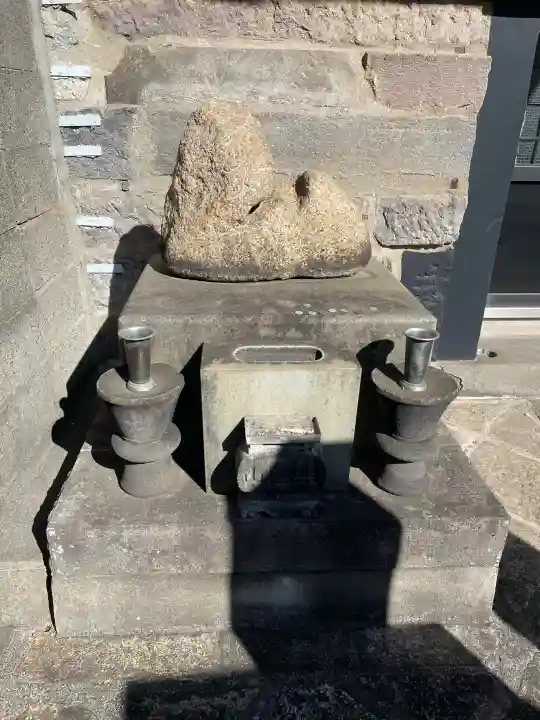 真宗西善寺の{uncategorized: "未分類", other: "その他", undefined: "問題あり", building: "その他建物", grave: "お墓", sacred_gate: "鳥居", guardian: "狛犬", statue: "像", buddha: "仏像", history: "歴史", nature: "自然", garden: "庭園", animal: "動物", pagoda: "塔", temizu: "手水舎", mountain_gate: "山門・神門", sanctuary: "本殿・本堂", subordinate: "末社・摂社", art: "芸術", scenery: "景色", jizo: "地蔵", ema: "絵馬", goshuin: "御朱印", omikuji: "おみくじ", items: "授与品その他", amulet: "お守り", goshuincho: "御朱印帳", eats: "食事", festival: "お祭り", votive_dance: "神楽", shichigosan: "七五三参", wedding: "結婚式", experience: "体験その他", initially: "初詣", around: "周辺", anti_infection: "感染症対策"}