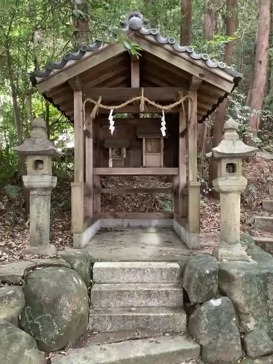 神明神社(春日井市上野町)の末社・摂社
