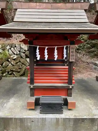 三峯神社の末社