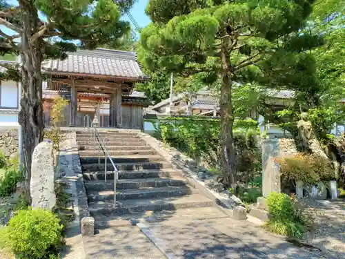 常照寺の山門