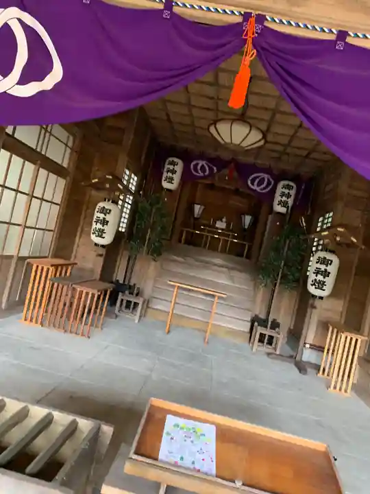 万倉護国神社の本殿・本堂