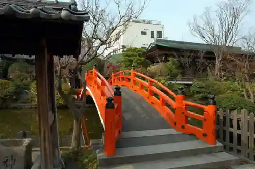 神泉苑の建物その他