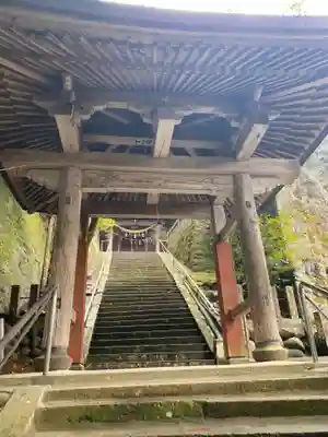 石井神社の山門・神門