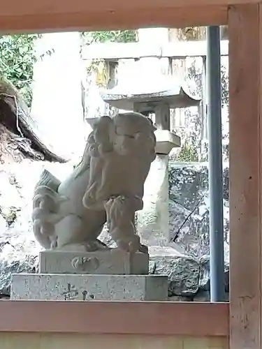 板山神社の狛犬