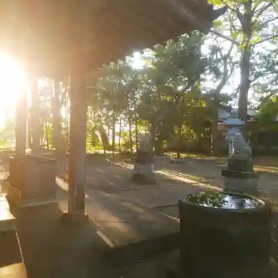 四所神社の手水舎