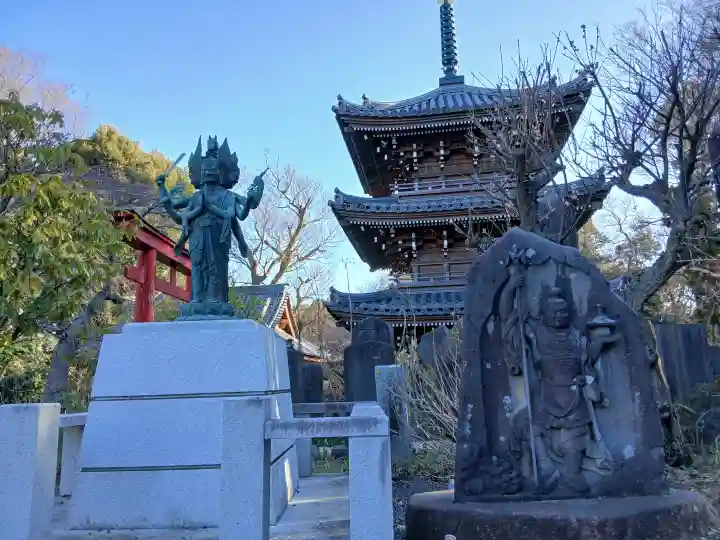 金蔵寺の{uncategorized: "未分類", other: "その他", undefined: "問題あり", building: "その他建物", grave: "お墓", sacred_gate: "鳥居", guardian: "狛犬", statue: "像", buddha: "仏像", history: "歴史", nature: "自然", garden: "庭園", animal: "動物", pagoda: "塔", temizu: "手水舎", mountain_gate: "山門・神門", sanctuary: "本殿・本堂", subordinate: "末社・摂社", art: "芸術", scenery: "景色", jizo: "地蔵", ema: "絵馬", goshuin: "御朱印", omikuji: "おみくじ", items: "授与品その他", amulet: "お守り", goshuincho: "御朱印帳", eats: "食事", festival: "お祭り", votive_dance: "神楽", shichigosan: "七五三参", wedding: "結婚式", experience: "体験その他", initially: "初詣", around: "周辺", anti_infection: "感染症対策"}