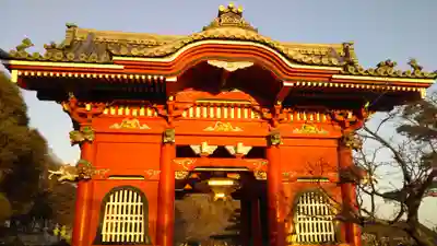 華藏院の山門・神門