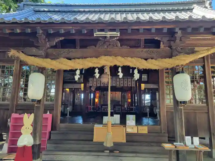 高忍日賣神社の本殿・本堂