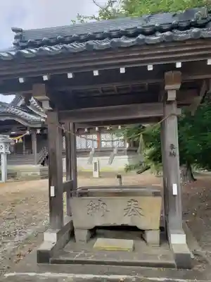 水戸田稲荷神社の手水舎