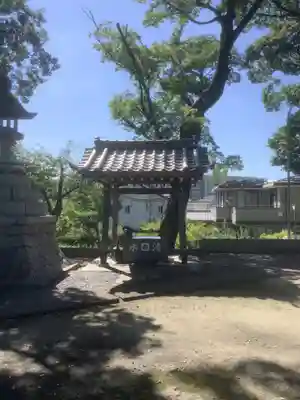 八龍社（福徳町）の手水舎