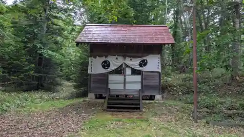 糠平神社の本殿・本堂