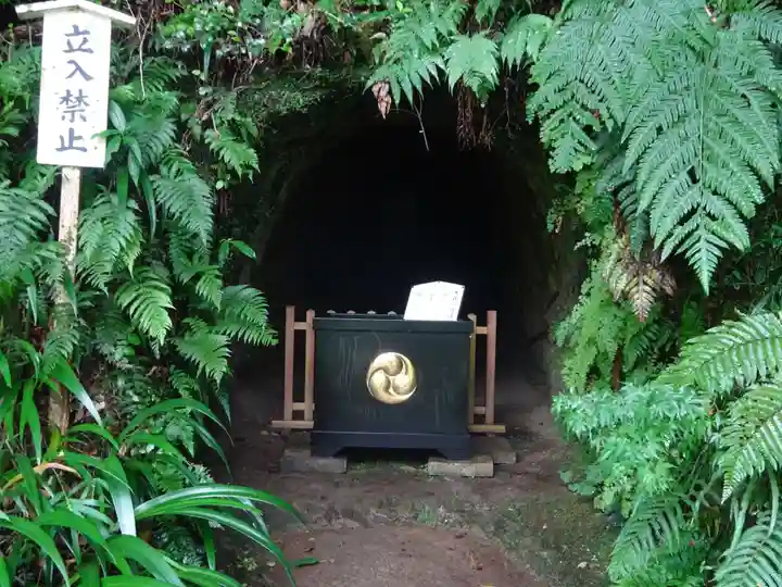 荏柄天神社の末社・摂社