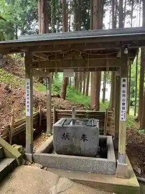 月讀神社の手水舎