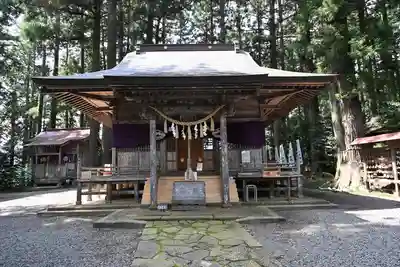 坪沼八幡神社の本殿・本堂