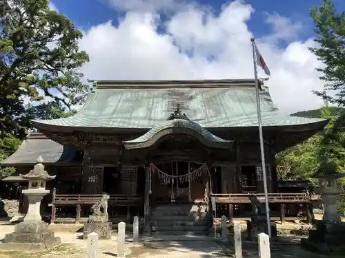 與止日女神社の本殿