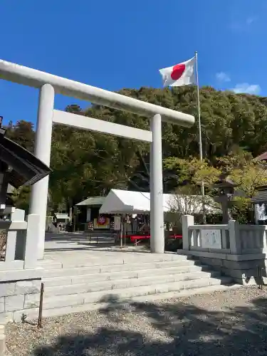 天津神明宮の{uncategorized: "未分類", other: "その他", undefined: "問題あり", building: "その他建物", grave: "お墓", sacred_gate: "鳥居", guardian: "狛犬", statue: "像", buddha: "仏像", history: "歴史", nature: "自然", garden: "庭園", animal: "動物", pagoda: "塔", temizu: "手水舎", mountain_gate: "山門・神門", sanctuary: "本殿・本堂", subordinate: "末社・摂社", art: "芸術", scenery: "景色", jizo: "地蔵", ema: "絵馬", goshuin: "御朱印", omikuji: "おみくじ", items: "授与品その他", amulet: "お守り", goshuincho: "御朱印帳", eats: "食事", festival: "お祭り", votive_dance: "神楽", shichigosan: "七五三参", wedding: "結婚式", experience: "体験その他", initially: "初詣", around: "周辺", anti_infection: "感染症対策"}