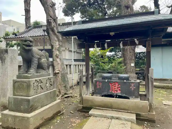 駒込天祖神社の{uncategorized: "未分類", other: "その他", undefined: "問題あり", building: "その他建物", grave: "お墓", sacred_gate: "鳥居", guardian: "狛犬", statue: "像", buddha: "仏像", history: "歴史", nature: "自然", garden: "庭園", animal: "動物", pagoda: "塔", temizu: "手水舎", mountain_gate: "山門・神門", sanctuary: "本殿・本堂", subordinate: "末社・摂社", art: "芸術", scenery: "景色", jizo: "地蔵", ema: "絵馬", goshuin: "御朱印", omikuji: "おみくじ", items: "授与品その他", amulet: "お守り", goshuincho: "御朱印帳", eats: "食事", festival: "お祭り", votive_dance: "神楽", shichigosan: "七五三参", wedding: "結婚式", experience: "体験その他", initially: "初詣", around: "周辺", anti_infection: "感染症対策"}