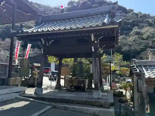 岐阜善光寺の{uncategorized: "未分類", other: "その他", undefined: "問題あり", building: "その他建物", grave: "お墓", sacred_gate: "鳥居", guardian: "狛犬", statue: "像", buddha: "仏像", history: "歴史", nature: "自然", garden: "庭園", animal: "動物", pagoda: "塔", temizu: "手水舎", mountain_gate: "山門・神門", sanctuary: "本殿・本堂", subordinate: "末社・摂社", art: "芸術", scenery: "景色", jizo: "地蔵", ema: "絵馬", goshuin: "御朱印", omikuji: "おみくじ", items: "授与品その他", amulet: "お守り", goshuincho: "御朱印帳", eats: "食事", festival: "お祭り", votive_dance: "神楽", shichigosan: "七五三参", wedding: "結婚式", experience: "体験その他", initially: "初詣", around: "周辺", anti_infection: "感染症対策"}