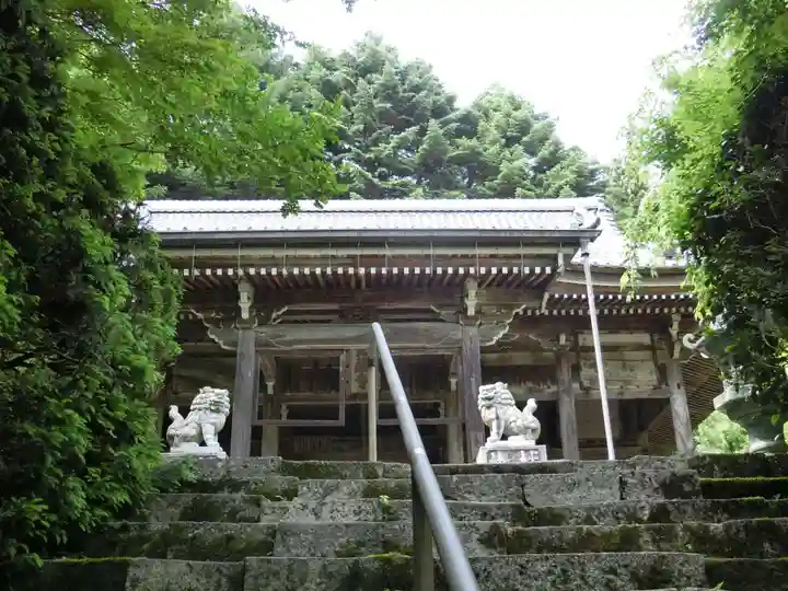 金蔵寺の本殿・本堂