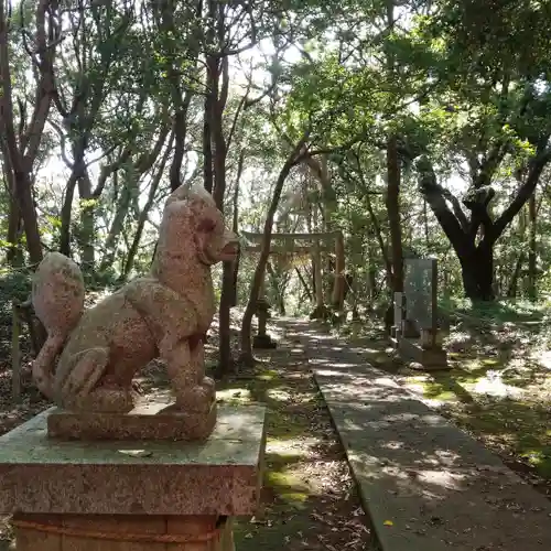 稲荷神社の狛犬