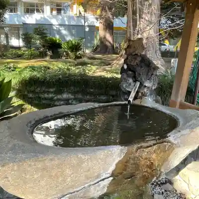 前原御嶽神社の手水舎