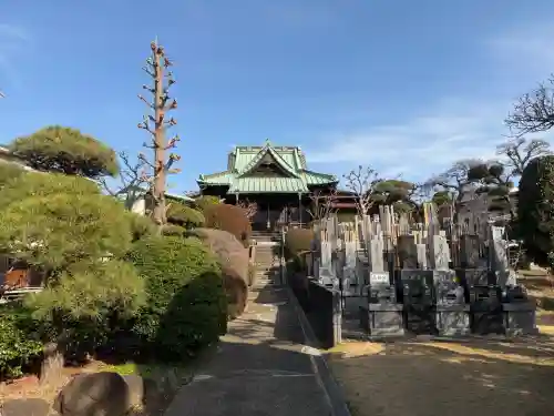 隆昌院の{uncategorized: "未分類", other: "その他", undefined: "問題あり", building: "その他建物", grave: "お墓", sacred_gate: "鳥居", guardian: "狛犬", statue: "像", buddha: "仏像", history: "歴史", nature: "自然", garden: "庭園", animal: "動物", pagoda: "塔", temizu: "手水舎", mountain_gate: "山門・神門", sanctuary: "本殿・本堂", subordinate: "末社・摂社", art: "芸術", scenery: "景色", jizo: "地蔵", ema: "絵馬", goshuin: "御朱印", omikuji: "おみくじ", items: "授与品その他", amulet: "お守り", goshuincho: "御朱印帳", eats: "食事", festival: "お祭り", votive_dance: "神楽", shichigosan: "七五三参", wedding: "結婚式", experience: "体験その他", initially: "初詣", around: "周辺", anti_infection: "感染症対策"}