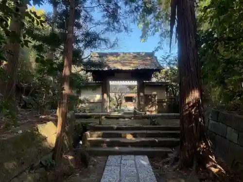 正統院の{uncategorized: "未分類", other: "その他", undefined: "問題あり", building: "その他建物", grave: "お墓", sacred_gate: "鳥居", guardian: "狛犬", statue: "像", buddha: "仏像", history: "歴史", nature: "自然", garden: "庭園", animal: "動物", pagoda: "塔", temizu: "手水舎", mountain_gate: "山門・神門", sanctuary: "本殿・本堂", subordinate: "末社・摂社", art: "芸術", scenery: "景色", jizo: "地蔵", ema: "絵馬", goshuin: "御朱印", omikuji: "おみくじ", items: "授与品その他", amulet: "お守り", goshuincho: "御朱印帳", eats: "食事", festival: "お祭り", votive_dance: "神楽", shichigosan: "七五三参", wedding: "結婚式", experience: "体験その他", initially: "初詣", around: "周辺", anti_infection: "感染症対策"}