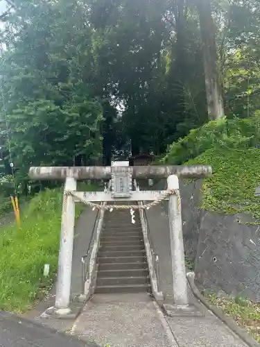 宇津貫熊野神社の{uncategorized: "未分類", other: "その他", undefined: "問題あり", building: "その他建物", grave: "お墓", sacred_gate: "鳥居", guardian: "狛犬", statue: "像", buddha: "仏像", history: "歴史", nature: "自然", garden: "庭園", animal: "動物", pagoda: "塔", temizu: "手水舎", mountain_gate: "山門・神門", sanctuary: "本殿・本堂", subordinate: "末社・摂社", art: "芸術", scenery: "景色", jizo: "地蔵", ema: "絵馬", goshuin: "御朱印", omikuji: "おみくじ", items: "授与品その他", amulet: "お守り", goshuincho: "御朱印帳", eats: "食事", festival: "お祭り", votive_dance: "神楽", shichigosan: "七五三参", wedding: "結婚式", experience: "体験その他", initially: "初詣", around: "周辺", anti_infection: "感染症対策"}