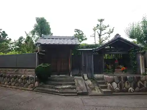 自閑院の山門