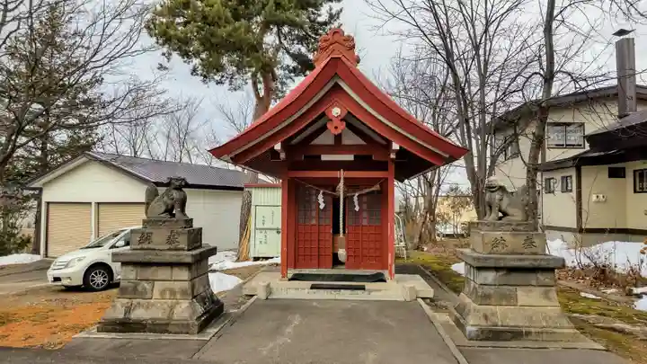 鷹栖神社の末社・摂社