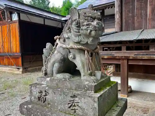 荏名神社の狛犬