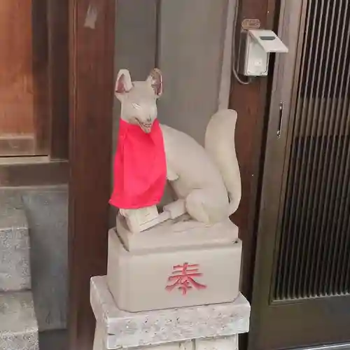 出世稲荷神社（柳森神社境外摂社）の狛犬