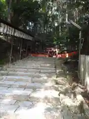 八神社の建物その他