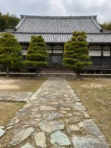 洞春寺の{uncategorized: "未分類", other: "その他", undefined: "問題あり", building: "その他建物", grave: "お墓", sacred_gate: "鳥居", guardian: "狛犬", statue: "像", buddha: "仏像", history: "歴史", nature: "自然", garden: "庭園", animal: "動物", pagoda: "塔", temizu: "手水舎", mountain_gate: "山門・神門", sanctuary: "本殿・本堂", subordinate: "末社・摂社", art: "芸術", scenery: "景色", jizo: "地蔵", ema: "絵馬", goshuin: "御朱印", omikuji: "おみくじ", items: "授与品その他", amulet: "お守り", goshuincho: "御朱印帳", eats: "食事", festival: "お祭り", votive_dance: "神楽", shichigosan: "七五三参", wedding: "結婚式", experience: "体験その他", initially: "初詣", around: "周辺", anti_infection: "感染症対策"}