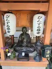 勝満山　崇彦寺の像