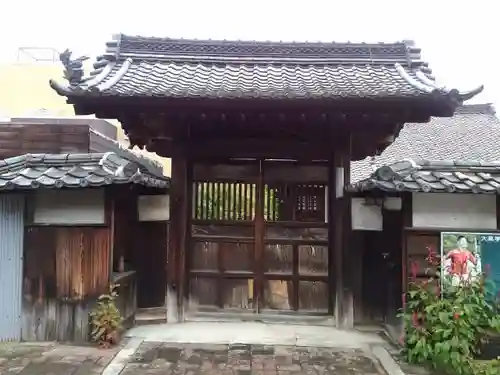 万徳山 彌陀寺の山門