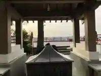 多摩川浅間神社の{uncategorized: "未分類", other: "その他", undefined: "問題あり", building: "その他建物", grave: "お墓", sacred_gate: "鳥居", guardian: "狛犬", statue: "像", buddha: "仏像", history: "歴史", nature: "自然", garden: "庭園", animal: "動物", pagoda: "塔", temizu: "手水舎", mountain_gate: "山門・神門", sanctuary: "本殿・本堂", subordinate: "末社・摂社", art: "芸術", scenery: "景色", jizo: "地蔵", ema: "絵馬", goshuin: "御朱印", omikuji: "おみくじ", items: "授与品その他", amulet: "お守り", goshuincho: "御朱印帳", eats: "食事", festival: "お祭り", votive_dance: "神楽", shichigosan: "七五三参", wedding: "結婚式", experience: "体験その他", initially: "初詣", around: "周辺", anti_infection: "感染症対策"}