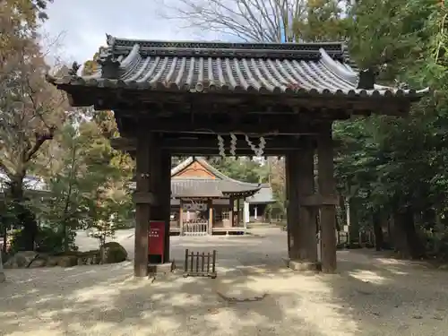 高野神社の山門