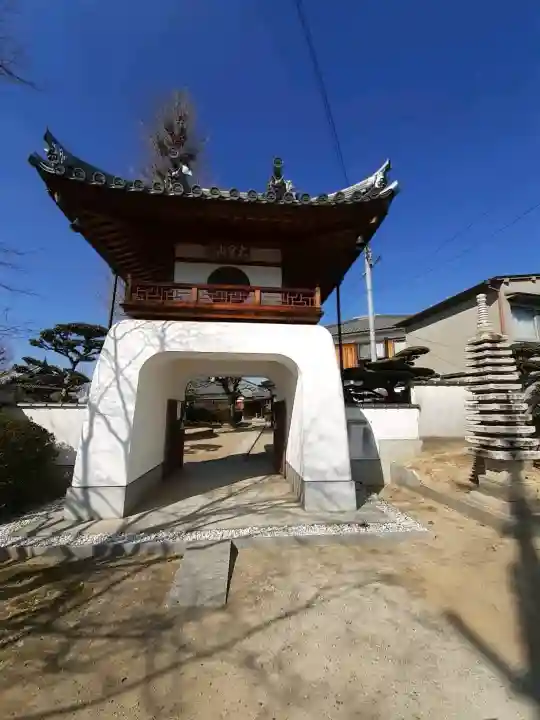 法雲寺の{uncategorized: "未分類", other: "その他", undefined: "問題あり", building: "その他建物", grave: "お墓", sacred_gate: "鳥居", guardian: "狛犬", statue: "像", buddha: "仏像", history: "歴史", nature: "自然", garden: "庭園", animal: "動物", pagoda: "塔", temizu: "手水舎", mountain_gate: "山門・神門", sanctuary: "本殿・本堂", subordinate: "末社・摂社", art: "芸術", scenery: "景色", jizo: "地蔵", ema: "絵馬", goshuin: "御朱印", omikuji: "おみくじ", items: "授与品その他", amulet: "お守り", goshuincho: "御朱印帳", eats: "食事", festival: "お祭り", votive_dance: "神楽", shichigosan: "七五三参", wedding: "結婚式", experience: "体験その他", initially: "初詣", around: "周辺", anti_infection: "感染症対策"}