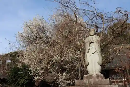 本土寺の像