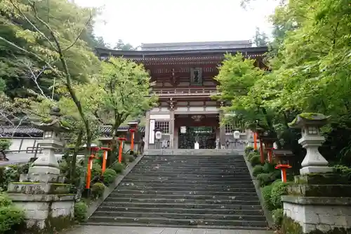 鞍馬寺の山門