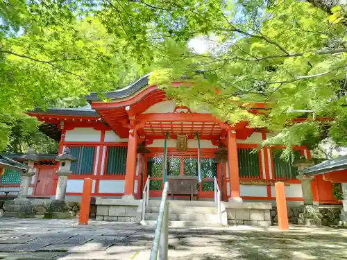 瑜伽神社の本殿