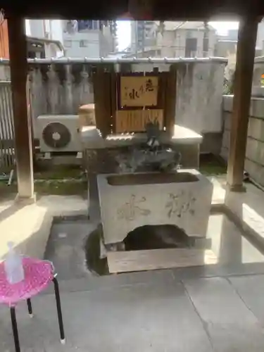 松山神社の手水舎