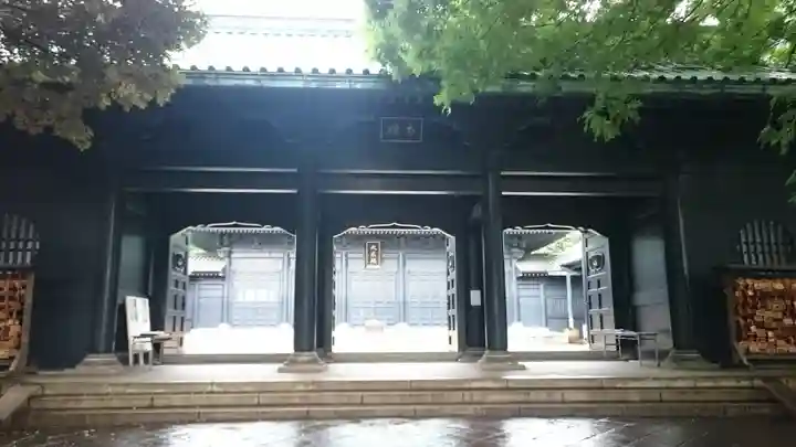 湯島聖堂の山門・神門