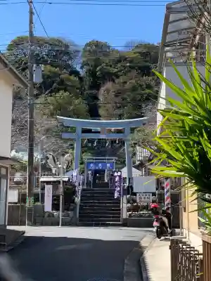 走水神社の{uncategorized: "未分類", other: "その他", undefined: "問題あり", building: "その他建物", grave: "お墓", sacred_gate: "鳥居", guardian: "狛犬", statue: "像", buddha: "仏像", history: "歴史", nature: "自然", garden: "庭園", animal: "動物", pagoda: "塔", temizu: "手水舎", mountain_gate: "山門・神門", sanctuary: "本殿・本堂", subordinate: "末社・摂社", art: "芸術", scenery: "景色", jizo: "地蔵", ema: "絵馬", goshuin: "御朱印", omikuji: "おみくじ", items: "授与品その他", amulet: "お守り", goshuincho: "御朱印帳", eats: "食事", festival: "お祭り", votive_dance: "神楽", shichigosan: "七五三参", wedding: "結婚式", experience: "体験その他", initially: "初詣", around: "周辺", anti_infection: "感染症対策"}